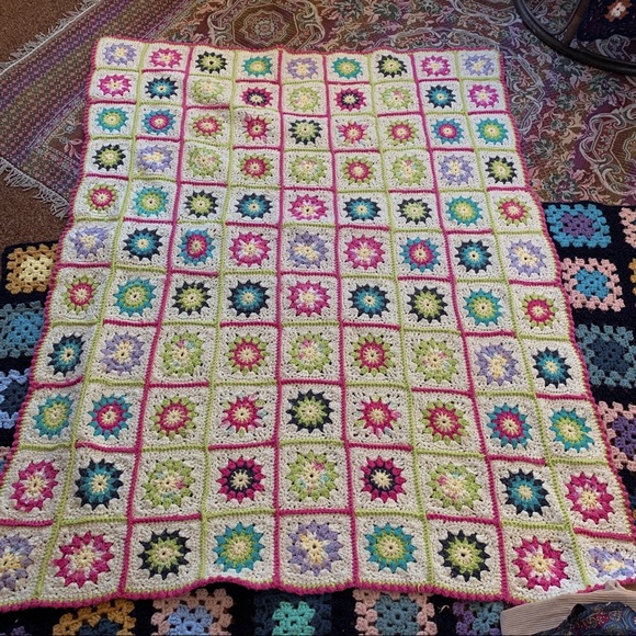β vintage granny square crochet blanket β